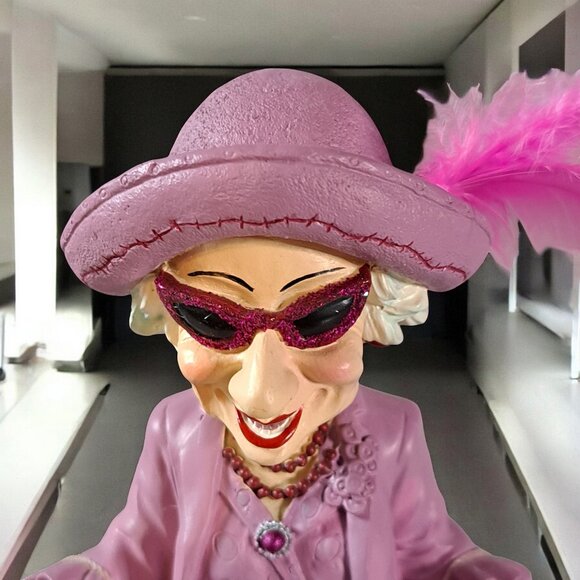 Biddy’s Mean Shopping Machine Figure 2005 Westland Giftware Figurine - Picture 12 of 16